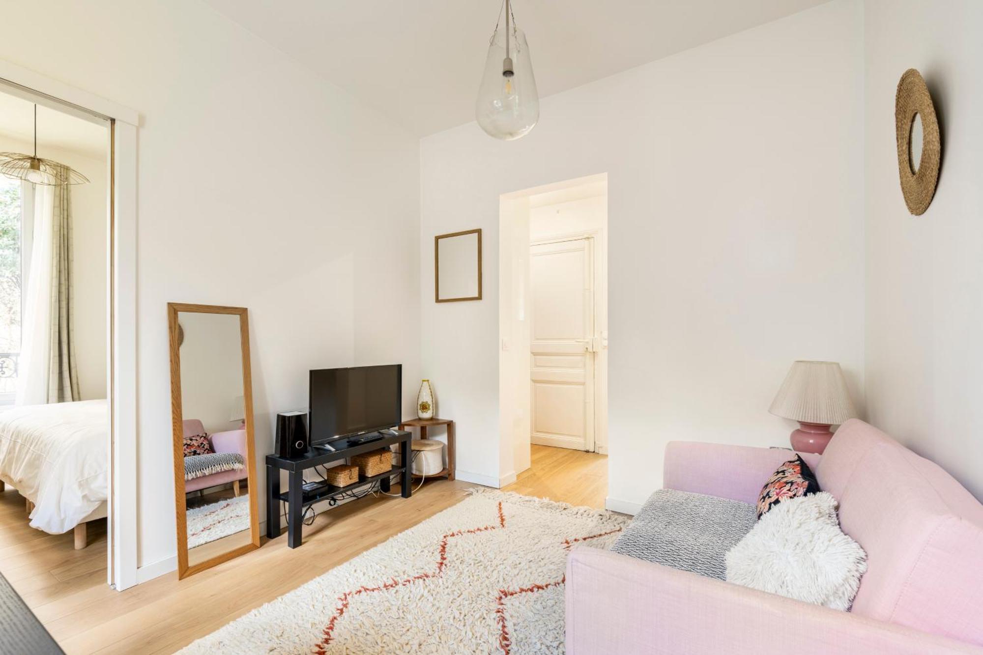 La Defense Apartment